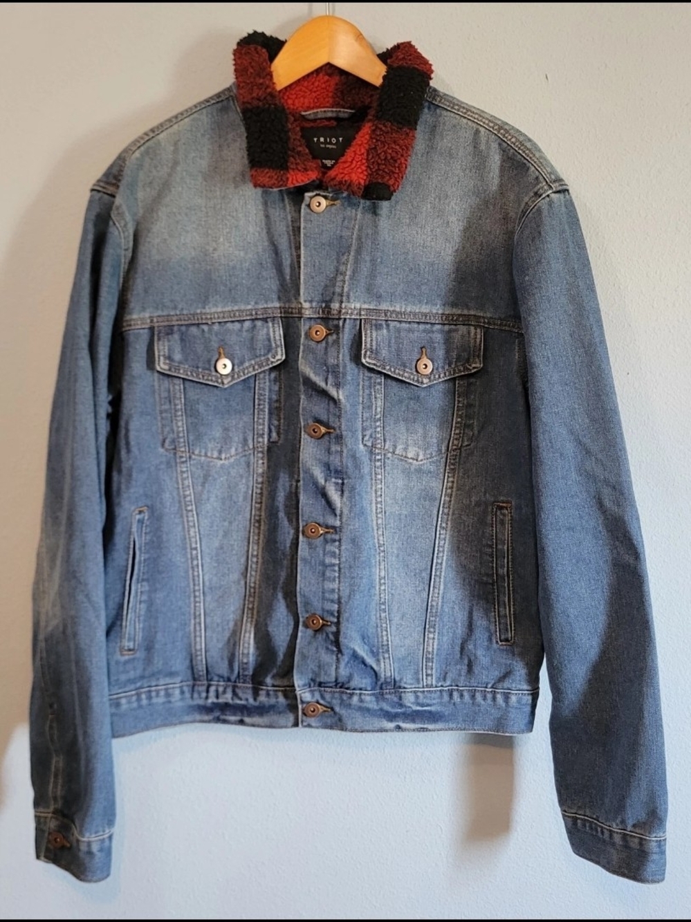 Triot Los Angeles Men's XL Trucker Denim Jacket Red/Black Plaid Sherpa Collar